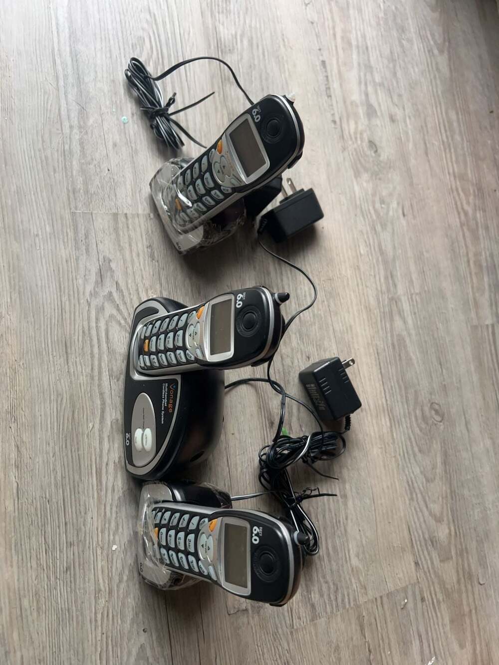 Vonage MD6400 DECT 6.0 Multi-Handset Cordless Phone System